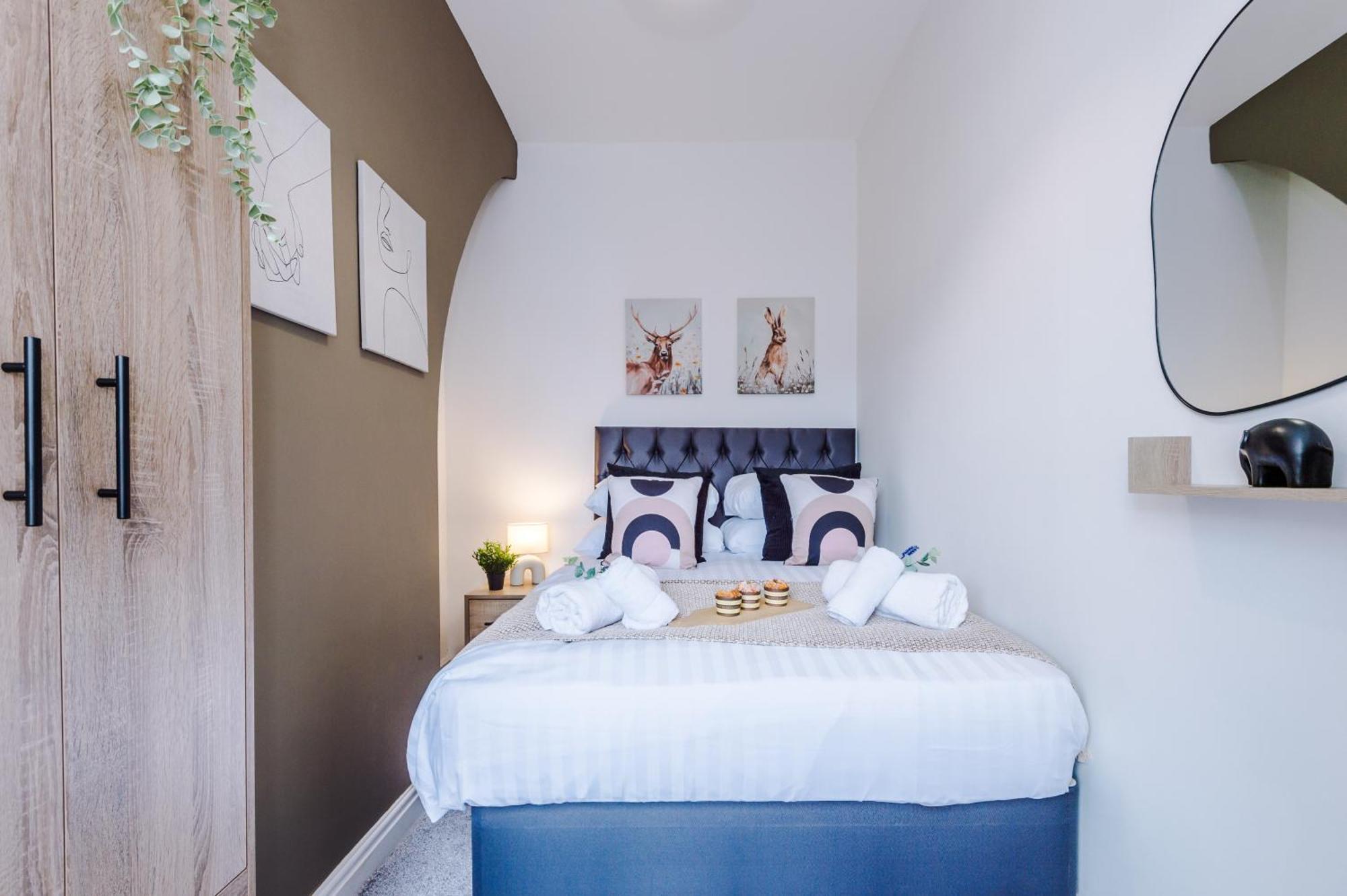 New! Stunning 2-Bed City-Centre Home In Chester By 53 Degrees Property - Ideal For Couples & Groups - Sleeps 6! المظهر الخارجي الصورة